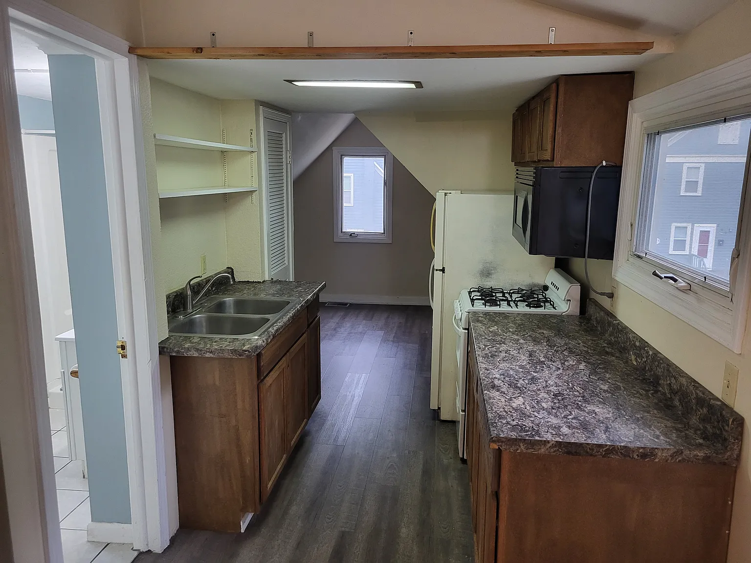 2 bed, 1200 sqft, $1,100 — Photo 3