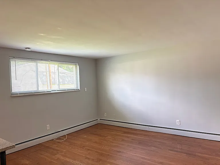 2955 Madison Rd — Photo 3