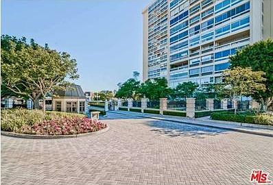 5th image of 2220 Avenue Of The Stars Unit 601