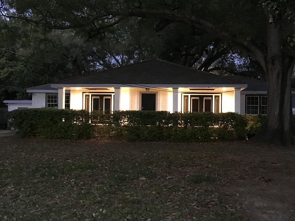 125 Dodge Avenue at night