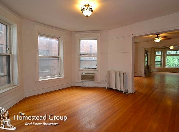 5th image of 626 W Wellington Ave APT 2F