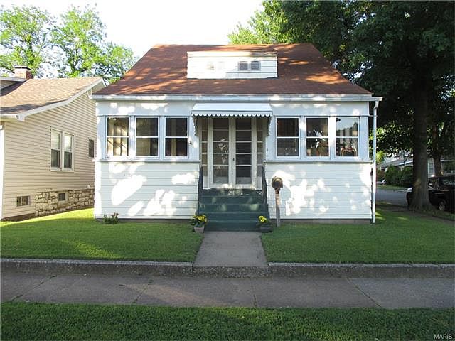 1st image of 201 Whitelaw Ave