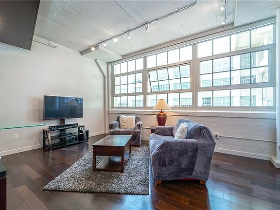 3rd image of 2600 W 7th St APT 1517