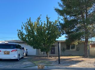 1050 W Avenue J14, Lancaster, CA 93534
