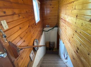 513 1/2 2nd Ave, Iowa City, IA 52245