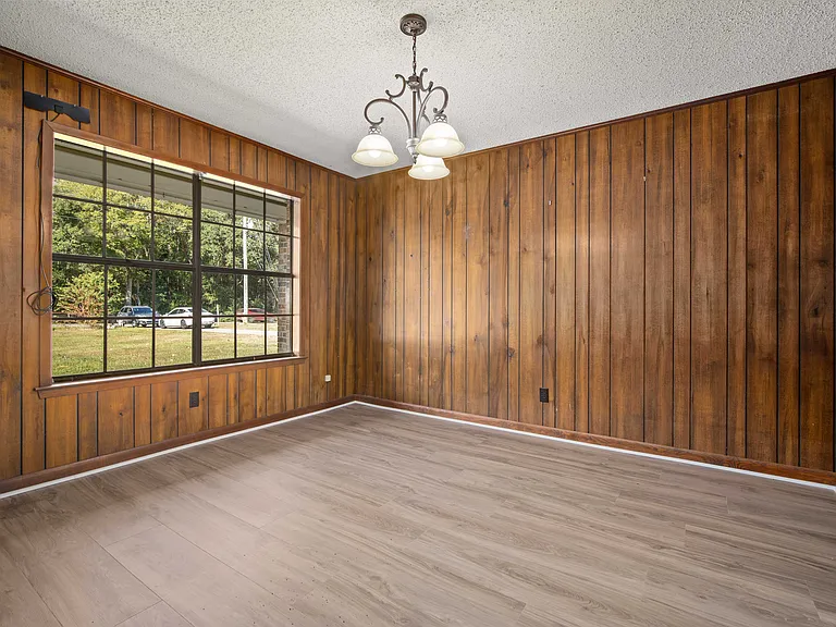 10285 Argyle Rd — Photo 9