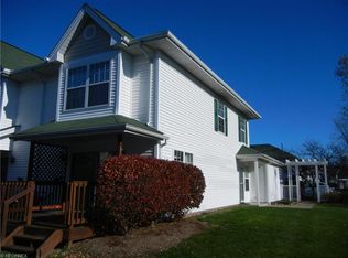6746 Columbine Ct, Middleburg Heights, OH 44130