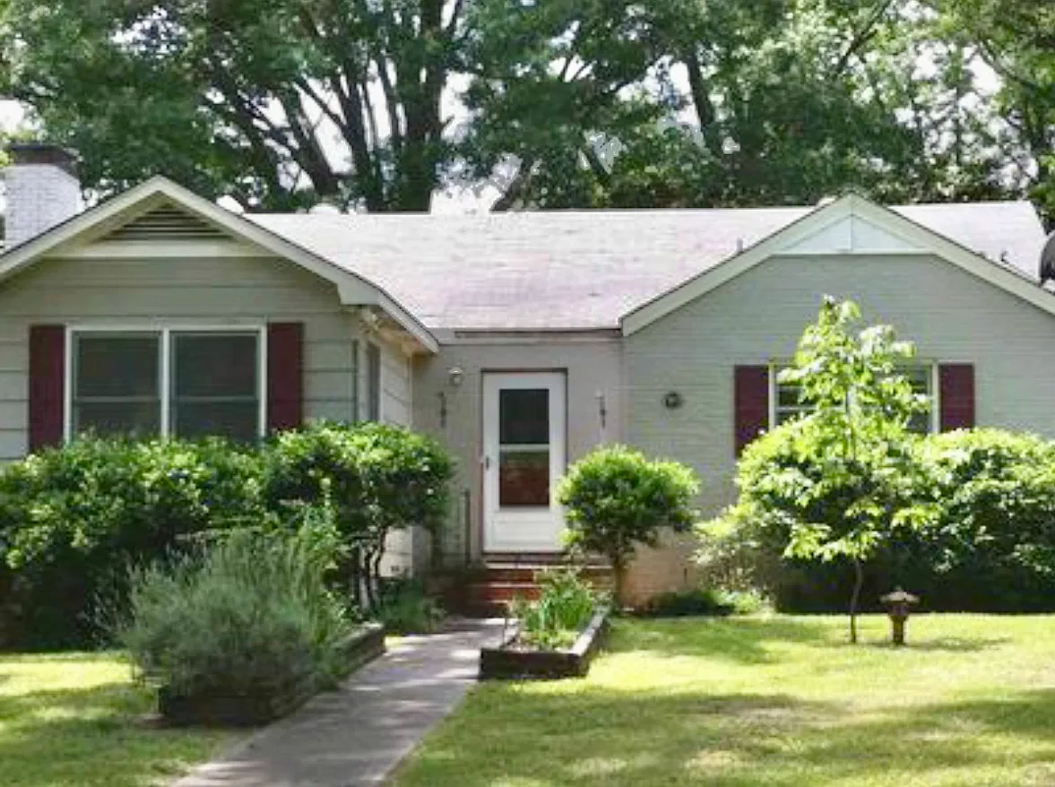 3 bed, 1567 sqft, $1,950 — Photo 1