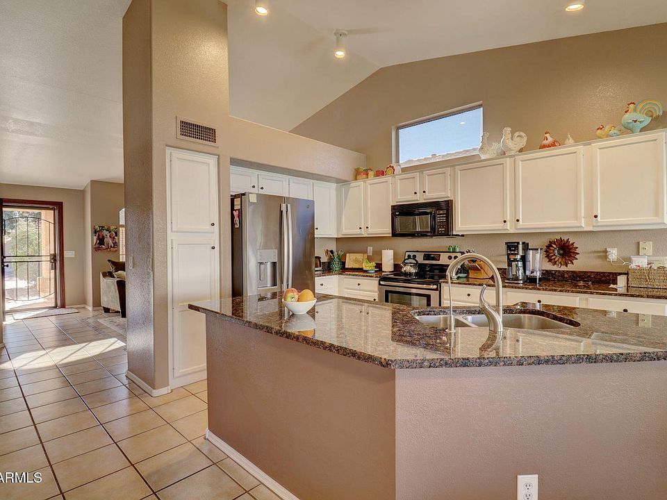 1st image of 1048 W Swan Drive