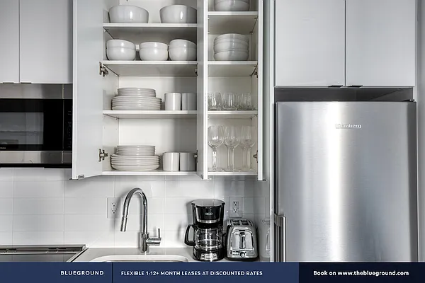 Rented by The Blueground | media 13