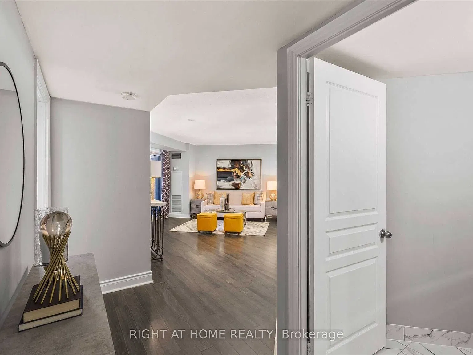 15 Northtown Way — Photo 2