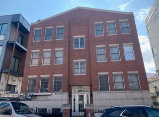 1545 W Pearson St #2E, Chicago, IL 60642