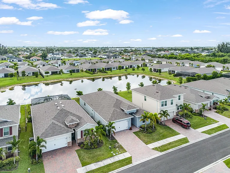 425 Coral Reef Pl — Photo 26
