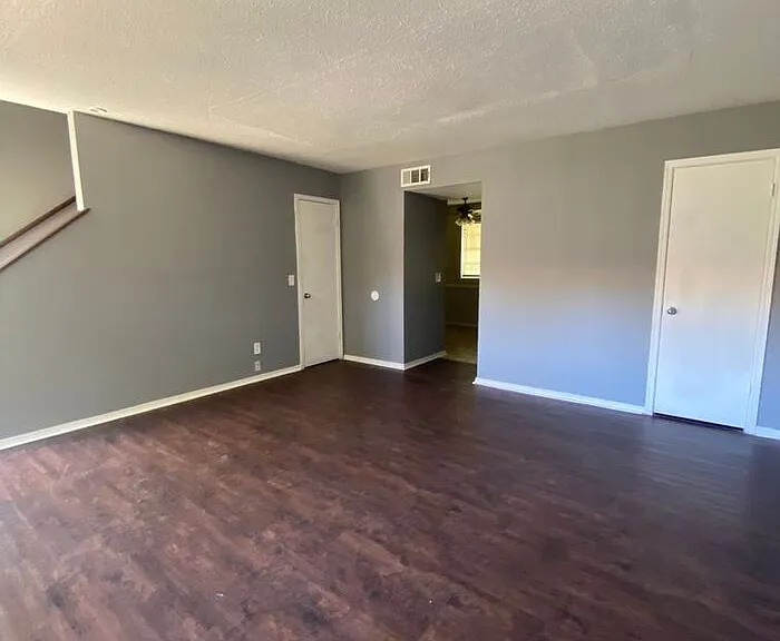 3758 N Nicklas Ave — Photo 5