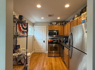 25-27 Crosby Rd #3, Chestnut Hill, MA 02467