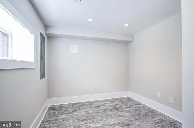 211 Ascot Pl NE — Photo 25