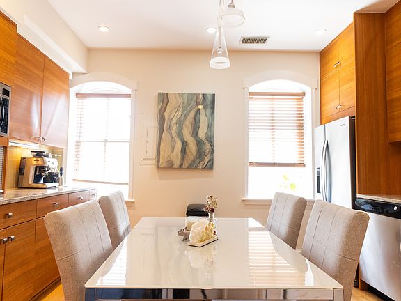 4th image of 1700 V St NW APT 4