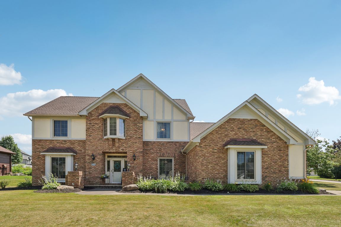 Partridge Dr-S0307-001.jpg