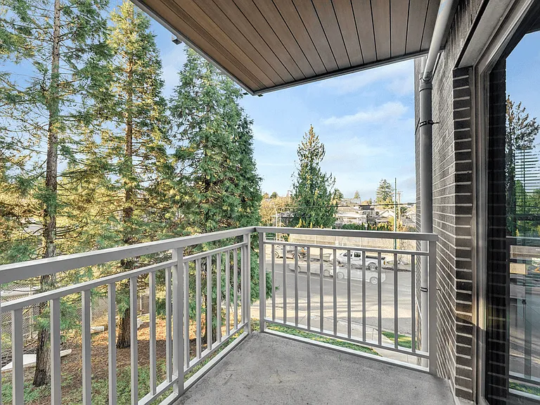4320 Slocan St — Photo 6
