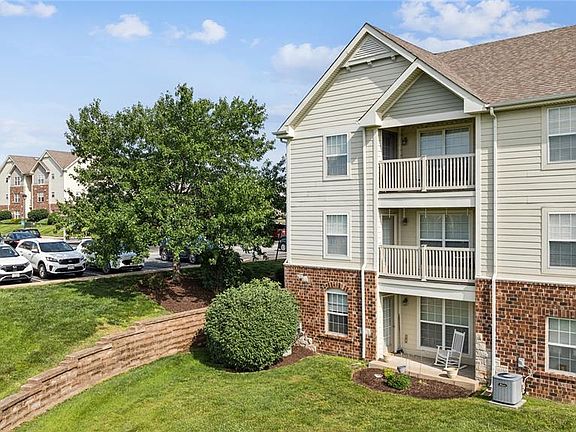 3rd image of 1934 Piedmont Cir