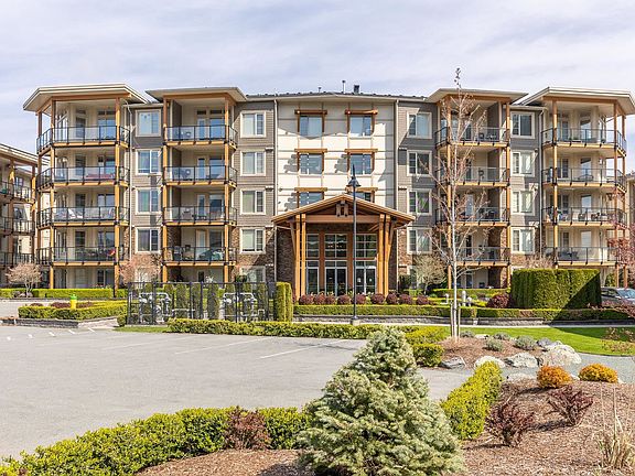 2nd image of 45750 Keith Wilson Rd #203