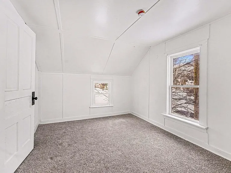 249 Washington Ave — Photo 15