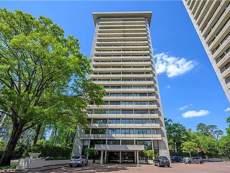 2575 Peachtree Rd NE #7G — Photo 24