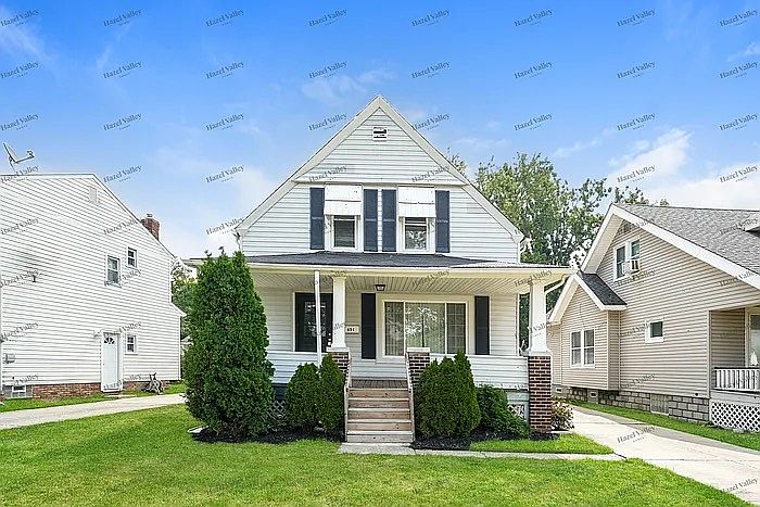 1st image of 651 Lincoln Blvd #1