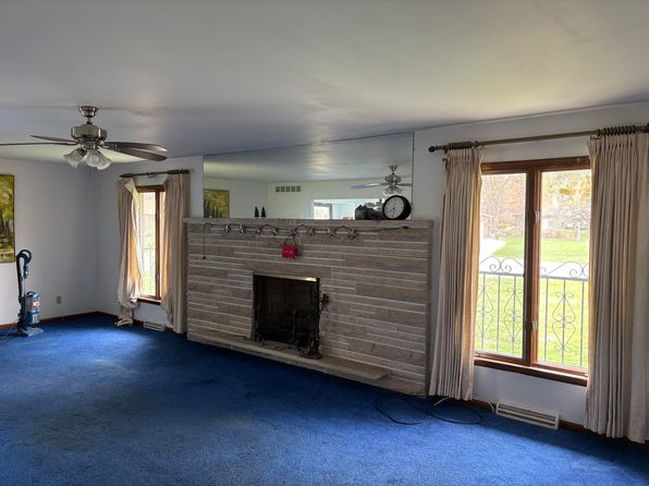 3950 E 34th Ct, Hobart, IN 46342