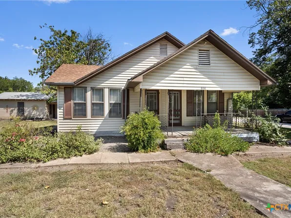 205 E Broadway St, Granger, TX 76530