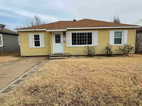 2029 N 4th St, Ponca City, OK 74601