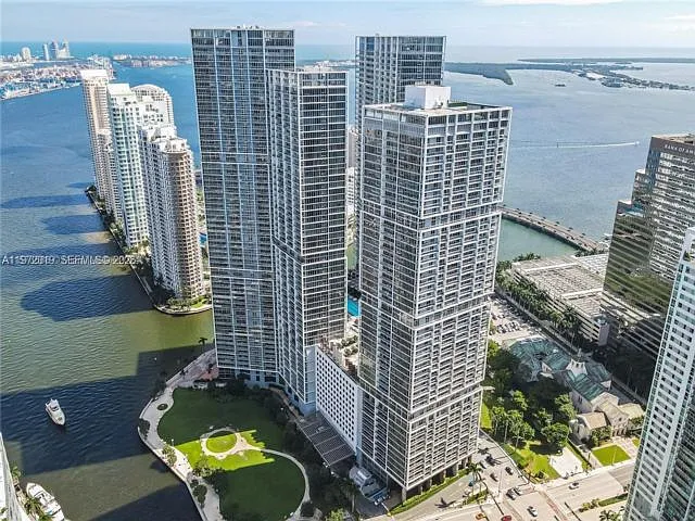 495 Brickell Ave #1810 — Photo 2