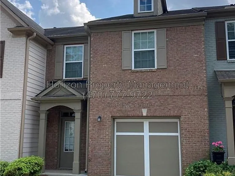 5225 Sherwood Way — Photo 1
