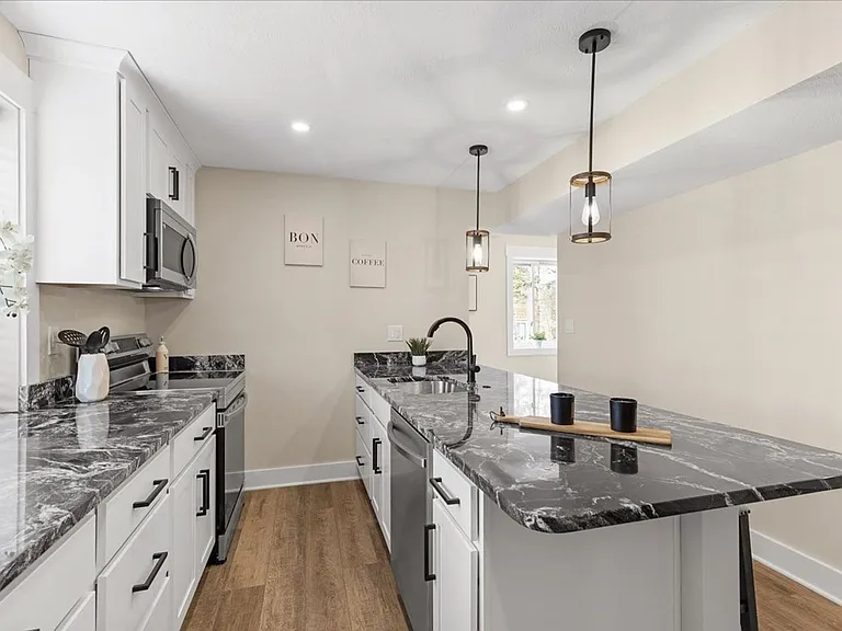 214 McCully St — Photo 12