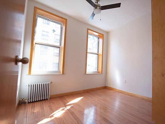 5th image of 95 Elizabeth St #8