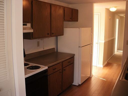 5th image of 6011 Morninglow Ct
