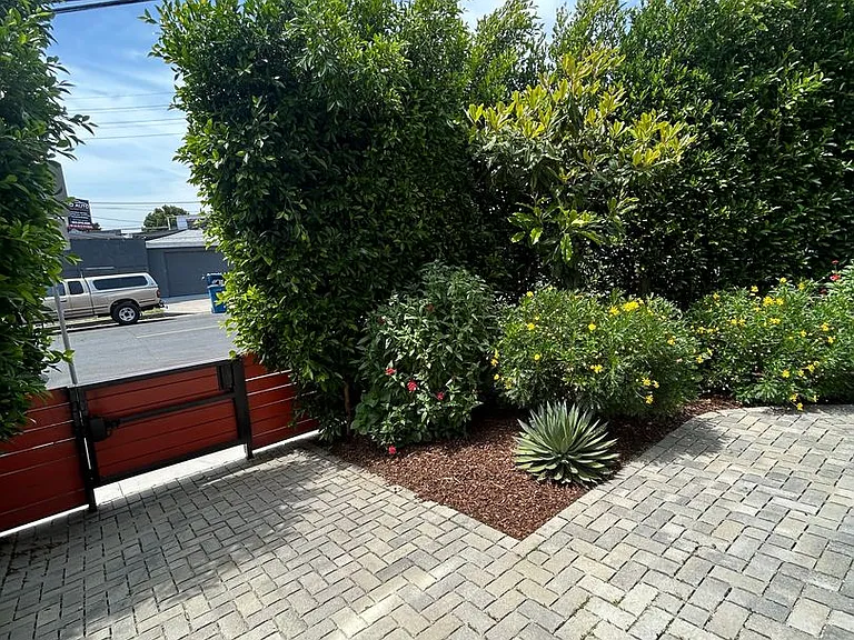 1818 Thurman Ave — Photo 30