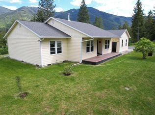 695 Pinnacle Cir, Bonners Ferry, ID 83805