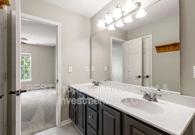 8130 Kings Creek Dr — Photo 30