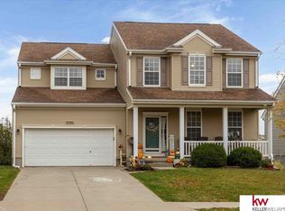 13803 Kelly Dr, Bellevue, NE 68123