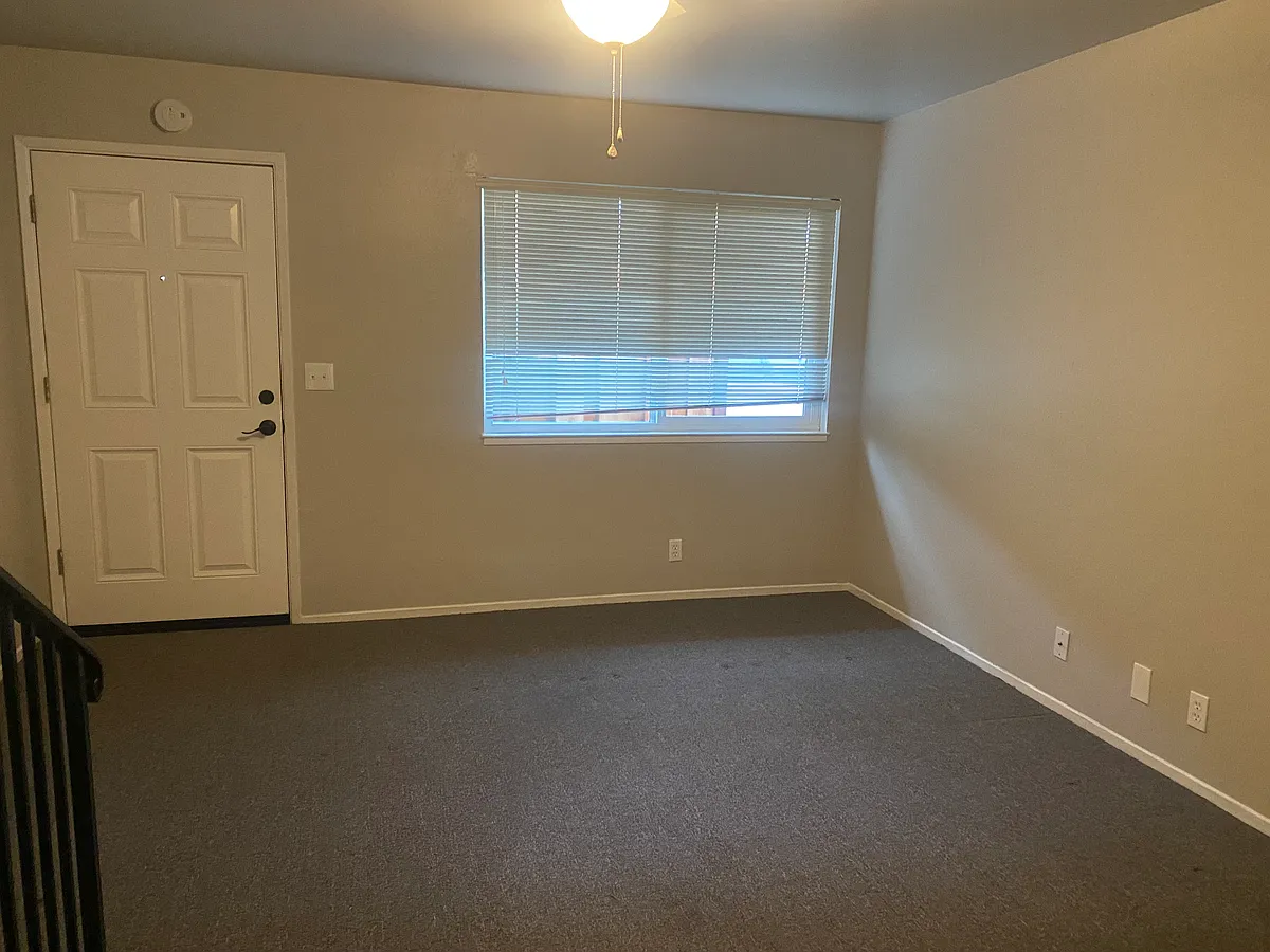 Building Photo - 207 Brennan St #A