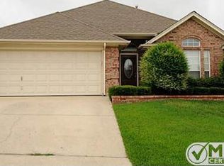 7325 Chambers Ln, Fort Worth, TX 76179