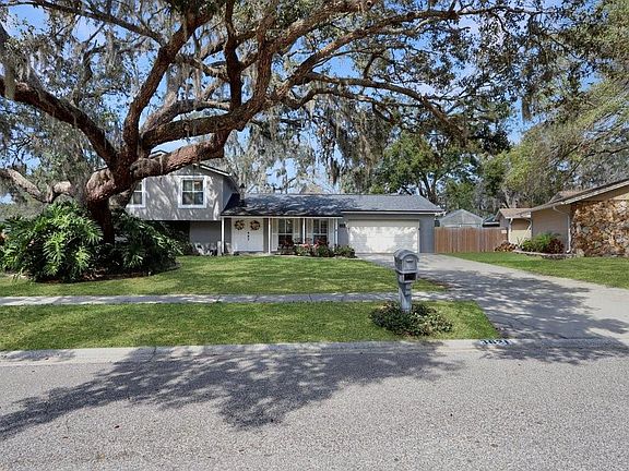 2nd image of 3621 Woodhill Dr