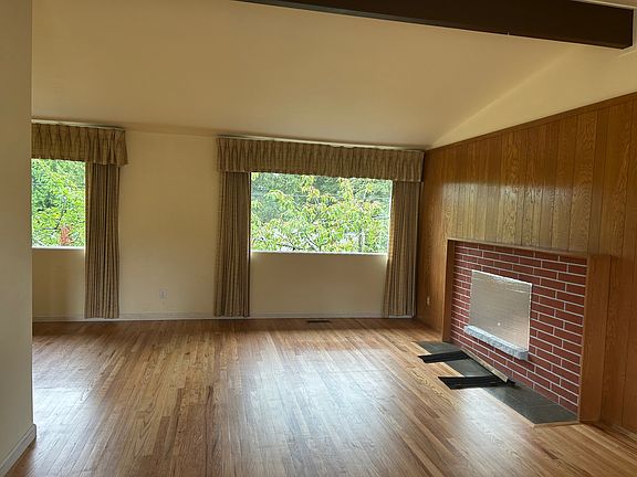 3rd image of 15808 Main St