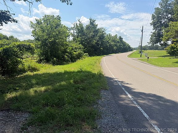 3rd image of 29855 S 585th Rd