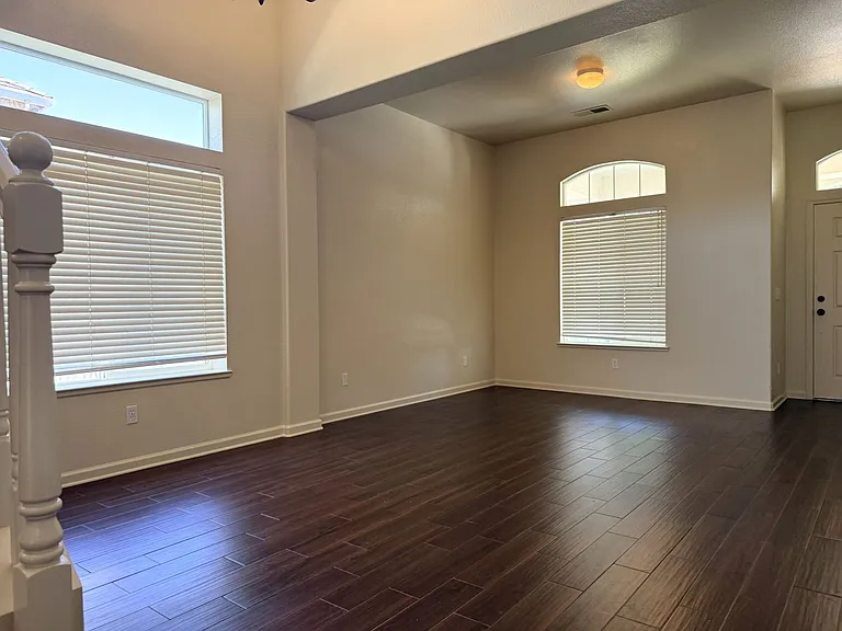 1326 Tide Dr — Photo 5
