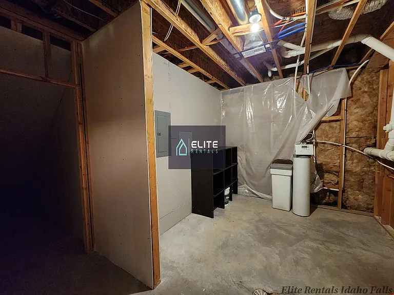 3700 Potomac Way — Photo 22