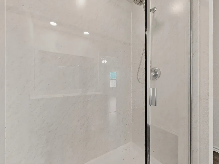 1114 Emerald Gate Dr — Photo 25