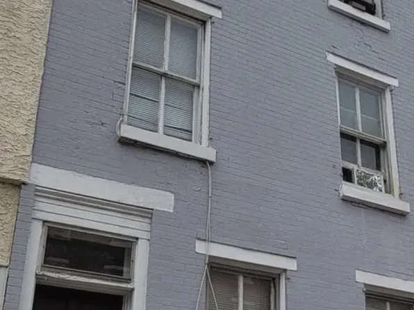 208 E Chestnut St, Norristown, PA 19401