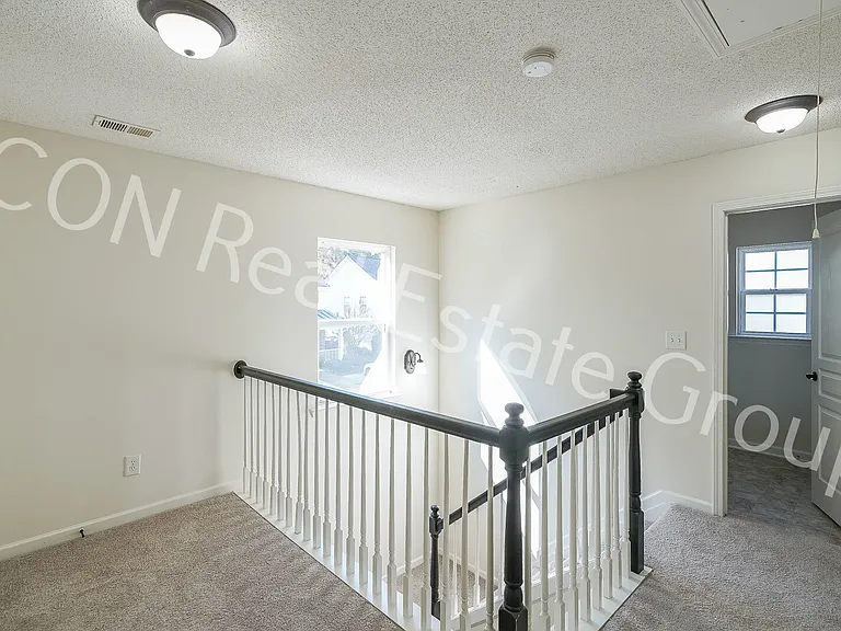 467 Colonial Walk — Photo 28